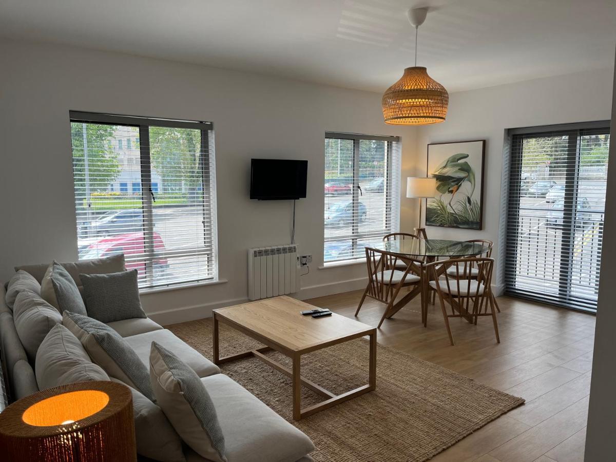 2 Bedroom Apartment Central Town Location Enniscorthy Bagian luar foto