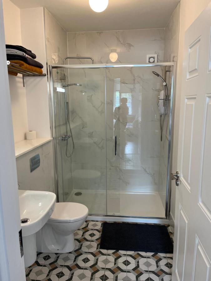 2 Bedroom Apartment Central Town Location Enniscorthy Bagian luar foto