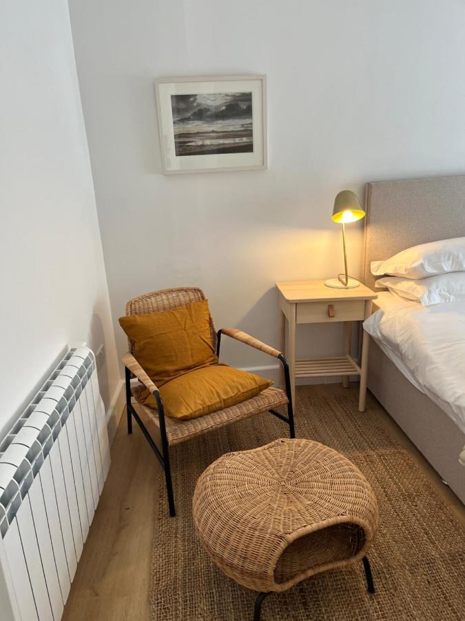 2 Bedroom Apartment Central Town Location Enniscorthy Bagian luar foto